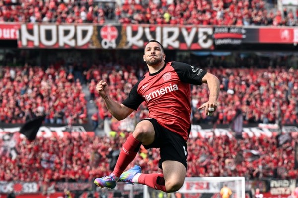 Bayern defeat Mainz, Leverkusen keep title race alive Bayern defeat Mainz, Leverkusen keep title race alive