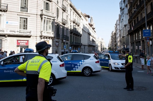 2 dead, 10 injured in car crash in Spain 2 dead, 10 injured in car crash in Spain