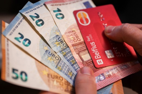 Current account sees €3.3b deficit in March Current account sees €3.3b deficit in March