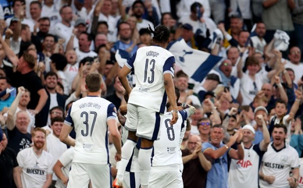 Tottenham Hotspur win Europa League title Tottenham Hotspur win Europa League title