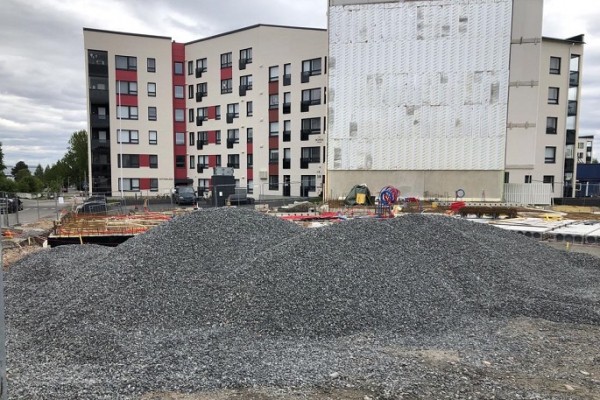 Building costs rise by 0.5% in April Y-on-Y Building costs rise by 0.5% in April Y-on-Y