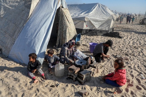 Security concerns block aid delivery in Gaza Security concerns block aid delivery in Gaza