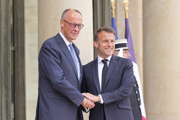 New German Chancellor starts 1st trip to Paris, Warsaw New German Chancellor starts 1st trip to Paris, Warsaw