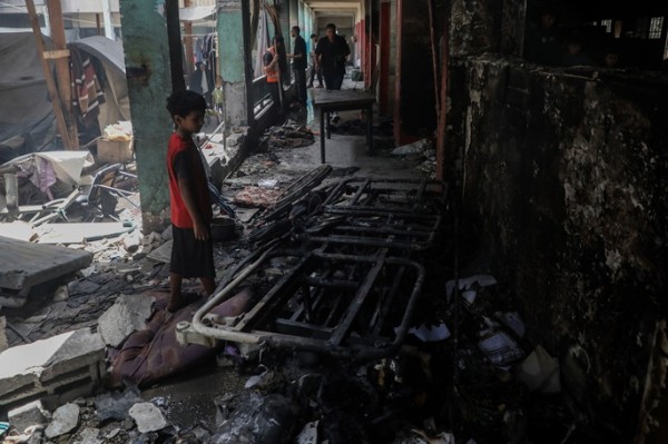 33 killed by Israeli airstrike on school-turned shelter in Gaza 33 killed by Israeli airstrike on school-turned shelter in Gaza