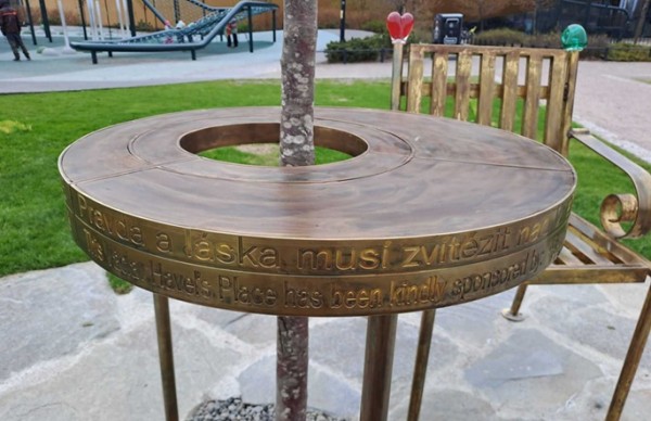 Memorial to Václav Havel unveiled in Helsinki Memorial to Václav Havel unveiled in Helsinki