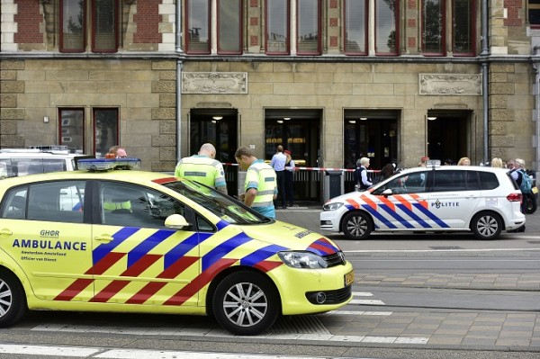 22 held after violence during Dutch football championship celebrations 22 held after violence during Dutch football championship celebrations