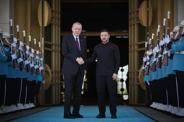 Zelensky to skip peace talks, holds meeting with Erdogan Zelensky to skip peace talks, holds meeting with Erdogan