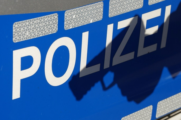 Police shoot, kill woman attacking passersby in Munich Police shoot, kill woman attacking passersby in Munich