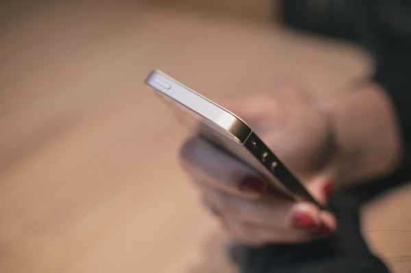 Dutch govt to advise limits on smartphones use for children Dutch govt to advise limits on smartphones use for children