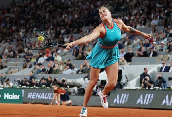 Sabalenka ends Swiatek's reign in thriller, advances to French Open final Sabalenka ends Swiatek's reign in thriller, advances to French Open final