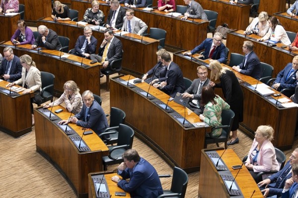 Parliament approves Finland´s withdrawal from landmine ban treaty Parliament approves Finland´s withdrawal from landmine ban treaty