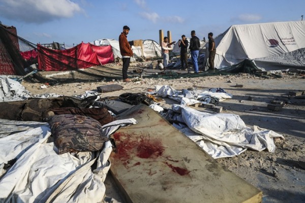 Israeli forces kill 17 Palestinians near Gaza food distribution site Israeli forces kill 17 Palestinians near Gaza food distribution site
