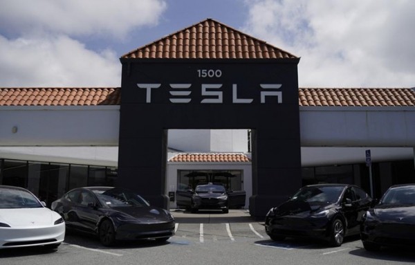 Trump to sell his Tesla car as feud with Musk carries risks for both Trump to sell his Tesla car as feud with Musk carries risks for both