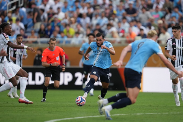 Man City hit 5, Real cruise through at Club WC Man City hit 5, Real cruise through at Club WC