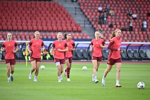 Germany hold crisis meeting to regroup for Euros quarter-final Germany hold crisis meeting to regroup for Euros quarter-final