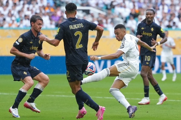 Real edge Juventus to move into Club WC quarterfinals Real edge Juventus to move into Club WC quarterfinals
