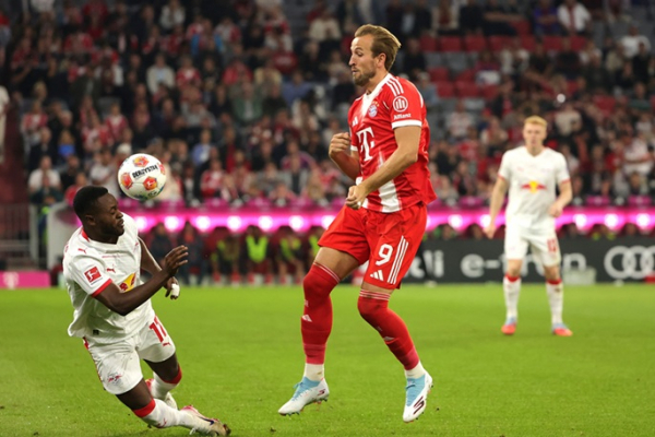 Kane hat-trick inspires Bayern to ruthless win over Leipzig Kane hat-trick inspires Bayern to ruthless win over Leipzig