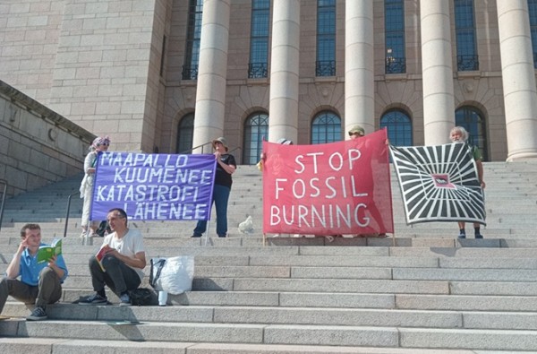 Climate activists demand urgent measures against climate change Climate activists demand urgent measures against climate change