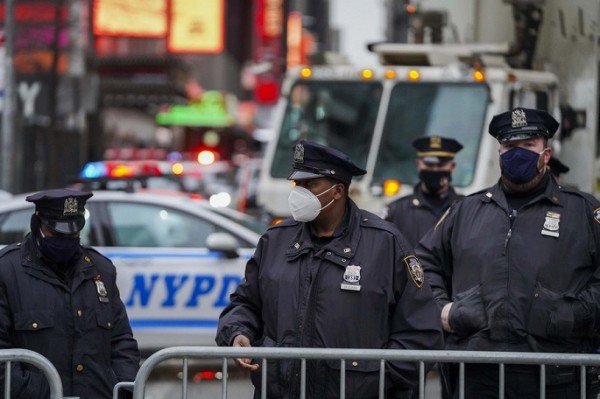 3 gunned down, 8 injured in New York club shooting 3 gunned down, 8 injured in New York club shooting