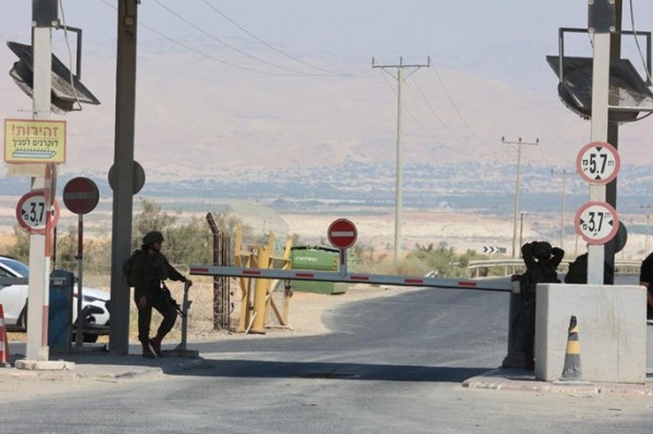 Israel to indefinitely close main West Bank-Jordan crossing Israel to indefinitely close main West Bank-Jordan crossing