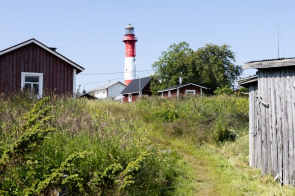 Discover the charm of Tankar Lighthouse Island, off the Finnish coast Discover the charm of Tankar Lighthouse Island, off the Finnish coast