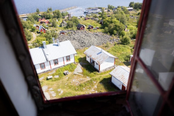 Discover the charm of Tankar Lighthouse Island, off the Finnish coast Discover the charm of Tankar Lighthouse Island, off the Finnish coast