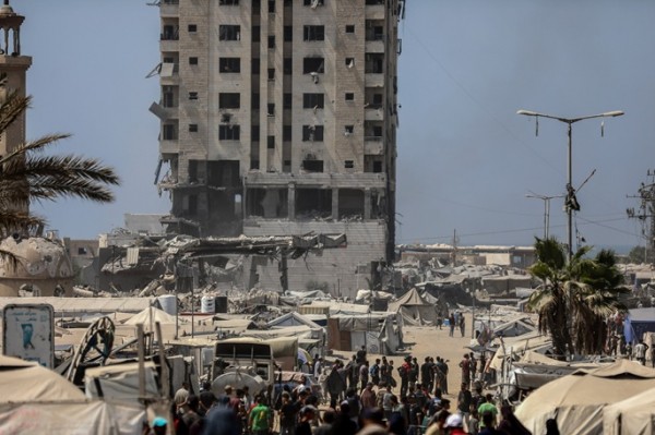 Israeli army destroys 15-floor tower in Gaza City Israeli army destroys 15-floor tower in Gaza City