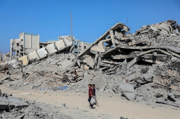 4 Palestinians killed in Israeli attacks in Gaza 4 Palestinians killed in Israeli attacks in Gaza