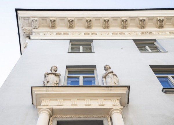 Heads up for Helsinki’s urban overstory: Lions and gargoyles and bears, oh my! Heads up for Helsinki’s urban overstory: Lions and gargoyles and bears, oh my!