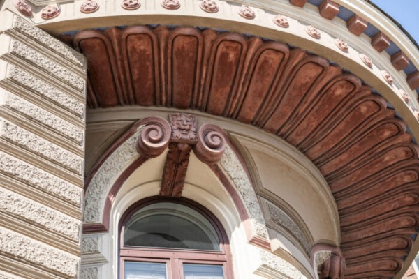 Heads up for Helsinki’s urban overstory: Lions and gargoyles and bears, oh my! Heads up for Helsinki’s urban overstory: Lions and gargoyles and bears, oh my!