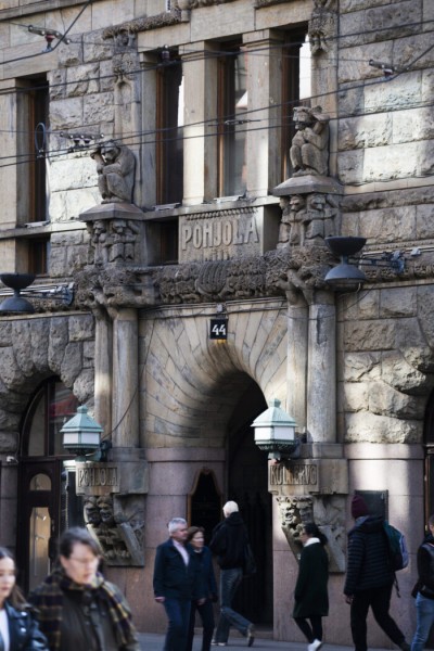 Heads up for Helsinki’s urban overstory: Lions and gargoyles and bears, oh my! Heads up for Helsinki’s urban overstory: Lions and gargoyles and bears, oh my!