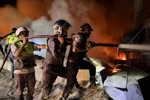 Lebanon accuses Israel of striking excavators, bulldozers used in reconstruction Lebanon accuses Israel of striking excavators, bulldozers used in reconstruction