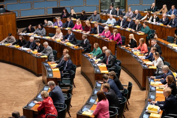 Govt survives motion of no-confidence over Palestine Govt survives motion of no-confidence over Palestine