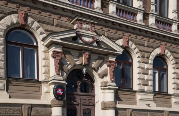 Heads up for Helsinki’s urban overstory: Lions and gargoyles and bears, oh my! Heads up for Helsinki’s urban overstory: Lions and gargoyles and bears, oh my!