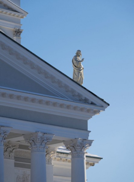 Heads up for Helsinki’s urban overstory: Lions and gargoyles and bears, oh my! Heads up for Helsinki’s urban overstory: Lions and gargoyles and bears, oh my!