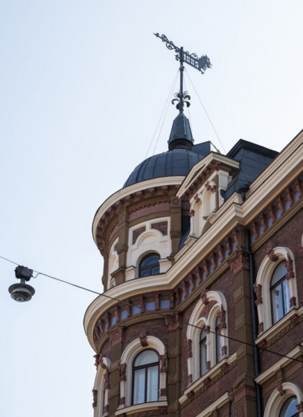 Heads up for Helsinki’s urban overstory: Lions and gargoyles and bears, oh my! Heads up for Helsinki’s urban overstory: Lions and gargoyles and bears, oh my!