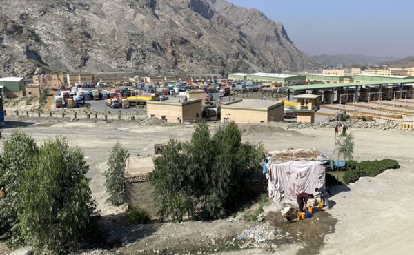 Ceasefire takes effect between Pakistan, Afghanistan Ceasefire takes effect between Pakistan, Afghanistan