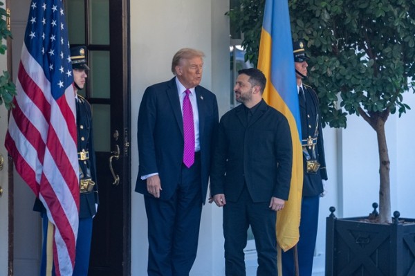 Trump urges Russia, Ukraine to ´stop where they are´ to end conflict Trump urges Russia, Ukraine to ´stop where they are´ to end conflict