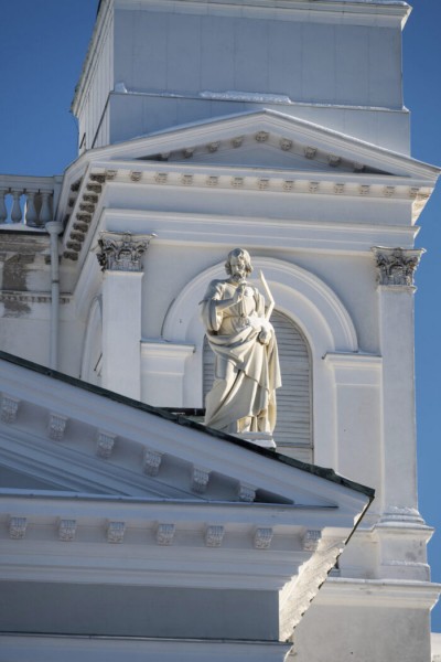Heads up for Helsinki’s urban overstory: Lions and gargoyles and bears, oh my! Heads up for Helsinki’s urban overstory: Lions and gargoyles and bears, oh my!