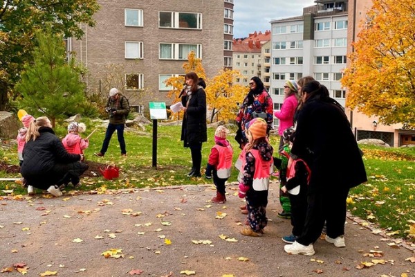 Helsinki plants tree in Katri Vala’s Park in honour of children Helsinki plants tree in Katri Vala’s Park in honour of children