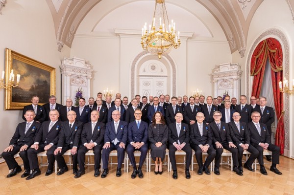 President awards 48 fathers on Father's Day President awards 48 fathers on Father's Day
