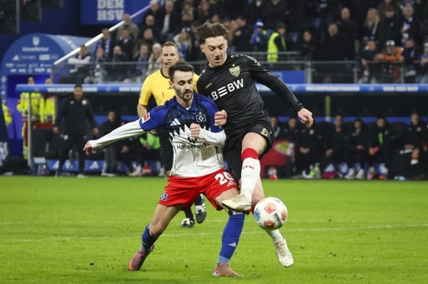 Hamburg end poor run but Wolfsburg denied by debatable late penalty Hamburg end poor run but Wolfsburg denied by debatable late penalty