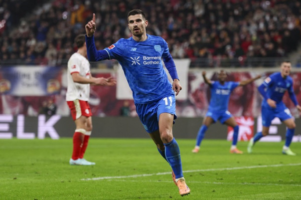 Leipzig lose again as Leverkusen profit, new Wolfsburg boss beaten Leipzig lose again as Leverkusen profit, new Wolfsburg boss beaten
