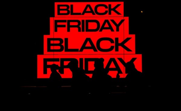 US Black Friday online spending hits record $11.8b US Black Friday online spending hits record $11.8b