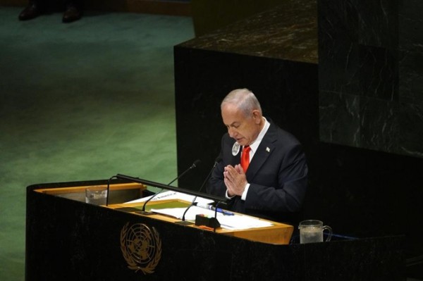 Netanyahu seeks pardon from President over corruption trial Netanyahu seeks pardon from President over corruption trial