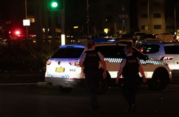 Sydney shooter previously investigated over links to IS cell Sydney shooter previously investigated over links to IS cell