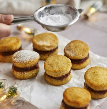 Baking batches of biscuits: A Finnish collection of cookie recipes Baking batches of biscuits: A Finnish collection of cookie recipes
