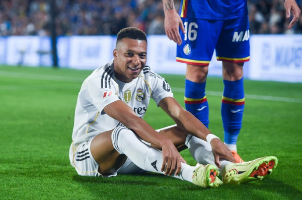 Mbappe knee injury big blow for Real ahead of Liga return and Supercup Mbappe knee injury big blow for Real ahead of Liga return and Supercup