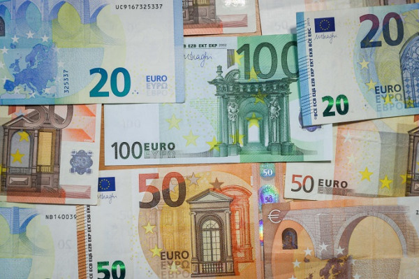 Bulgaria adopts euro, becomes 21st eurozone member Bulgaria adopts euro, becomes 21st eurozone member