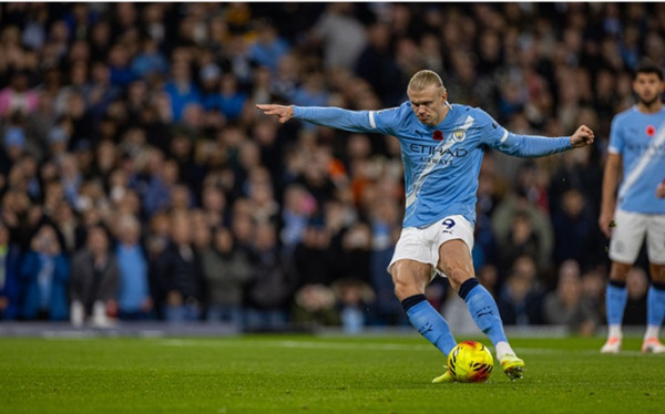 Man City secure dramatic late win over Liverpool in Premier League Man City secure dramatic late win over Liverpool in Premier League